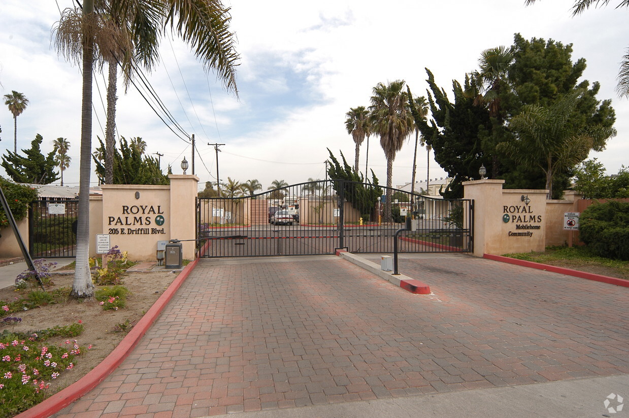 Building Photo - Royal Palms Mobilehome Community