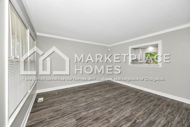 Foto del edificio - 4002 Summerhill Dr NW