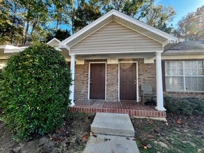 Building Photo - 2738 W Tharpe St