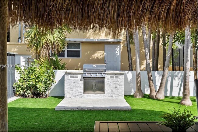 Foto del edificio - 817 W 39th St