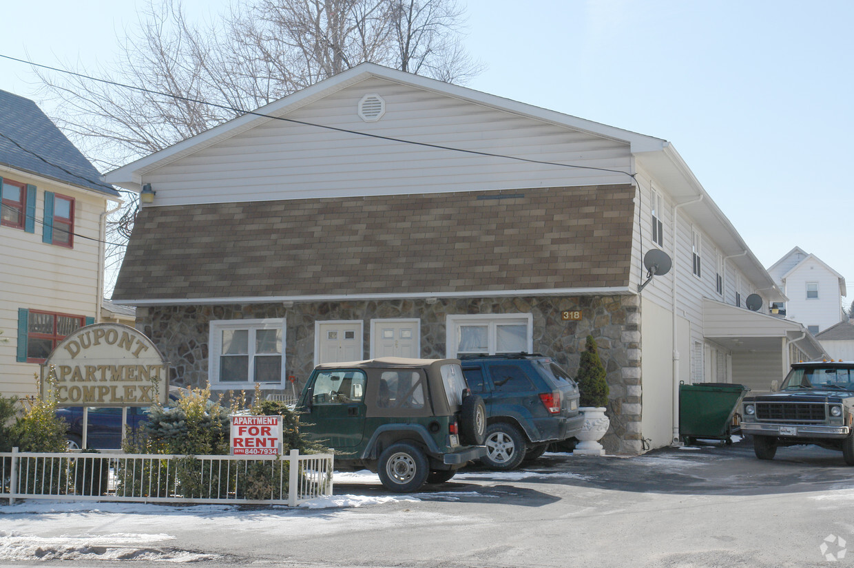 Primary Photo - Dupont Apartment Complex