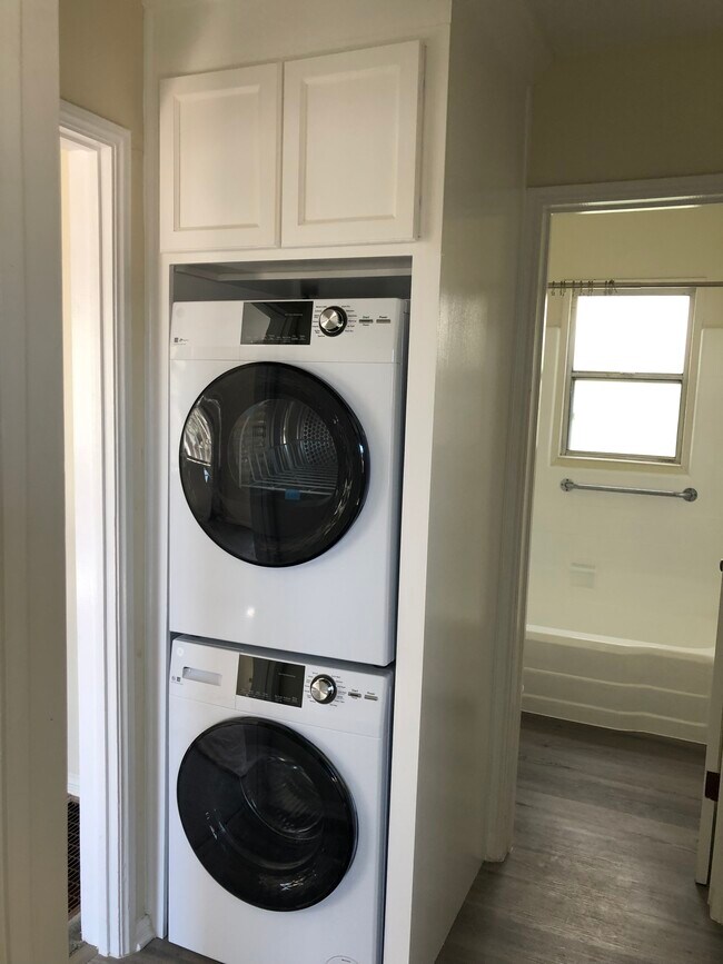 Foto del edificio - 4933 W 20th St