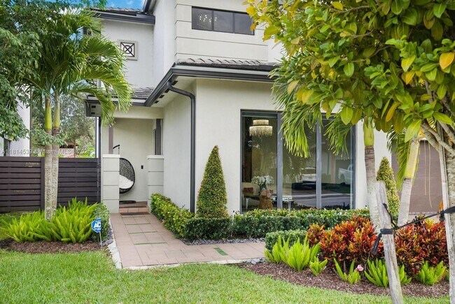 Foto del edificio - 8814 NW 154th Terrace