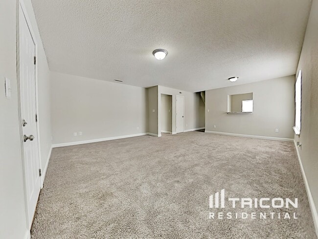 Foto del edificio - 4669 Driftwood Ln