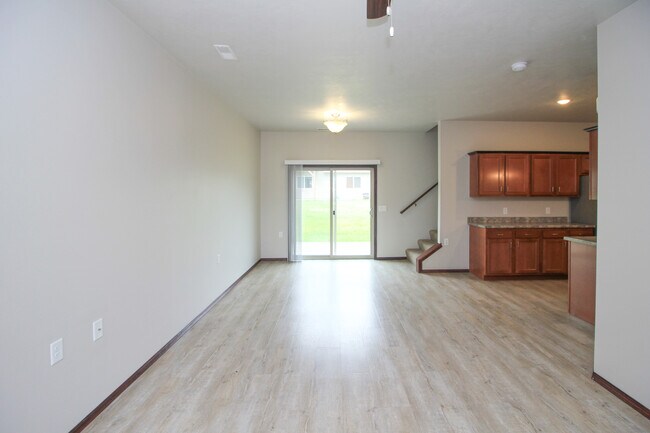 Foto del edificio - 1005 Tanner Ct