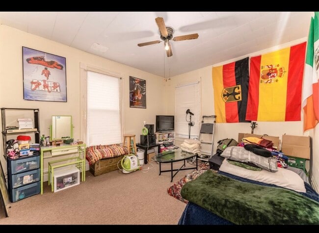 Bedroom 2 - 229 W Downer Pl