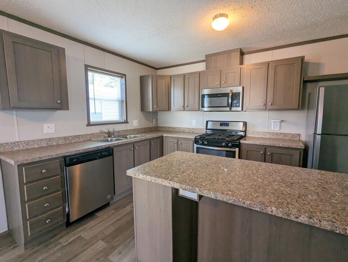 446 Montana, Belleville, MI 48111 House Rental in Belleville, MI