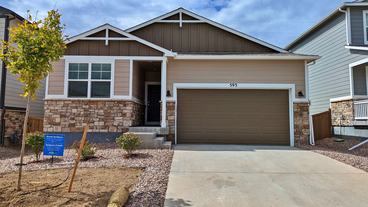 Primary Photo - NEWER BUILD in Sunstone Village at Terrain...
