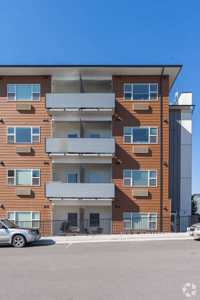 Edificio alternativo - Majestic Drive Apartments