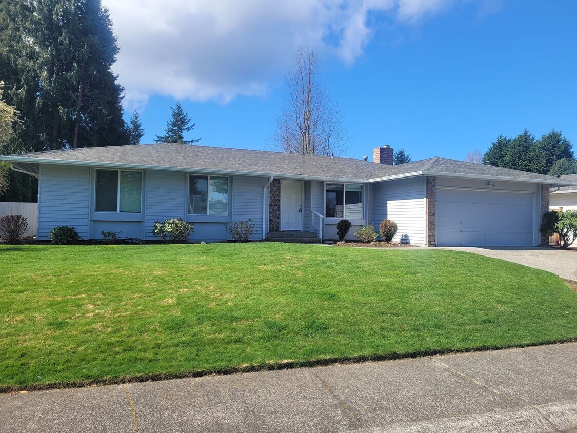 3 Bedroom 2 Bath home House Rental in Federal Way, WA
