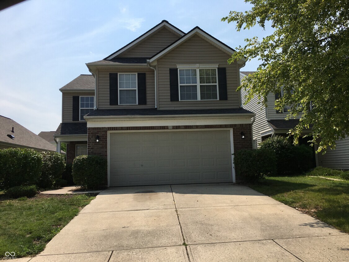 Foto principal - 8072 Birchfield Dr