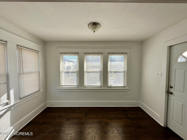 Building Photo - 139 Otis Ave