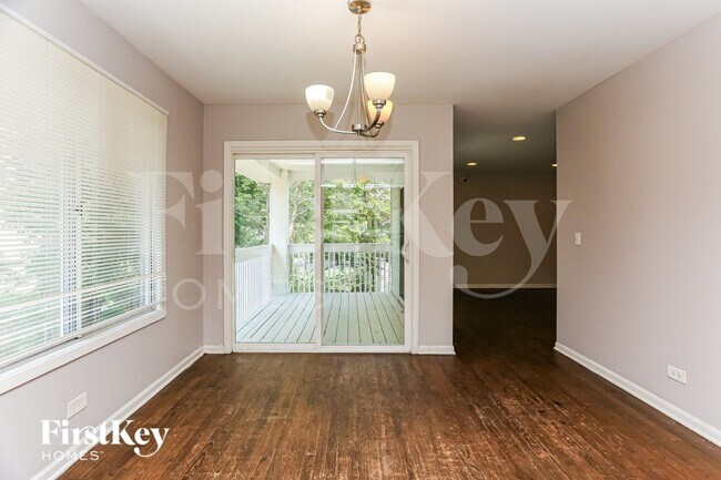 Foto del edificio - 48 Cloverleaf Rd