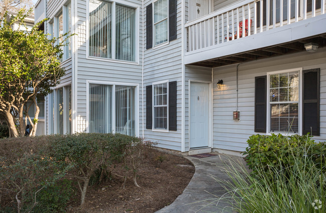 Interior Photo - Birch Run