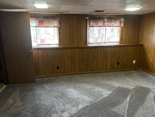 Foto del edificio - Huge Pet Friendly Home on Rockfords Souths...