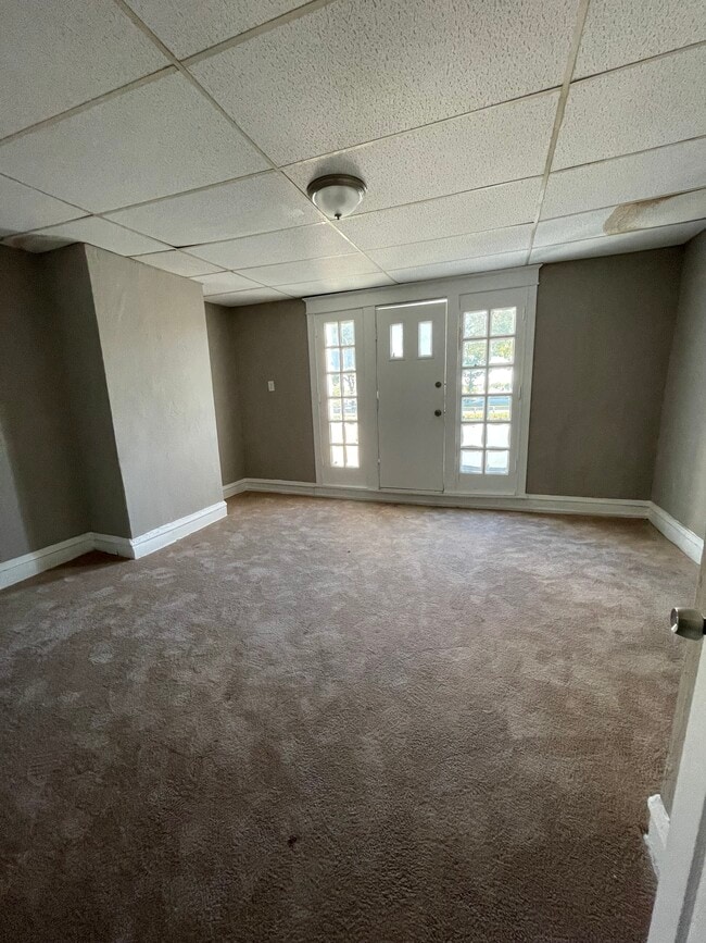 Building Photo - 543 W Roosevelt Blvd