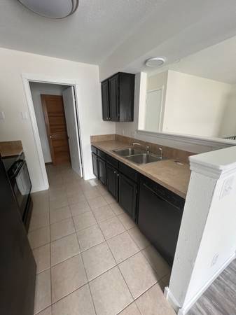 Foto del edificio - 1717 S Cypress St