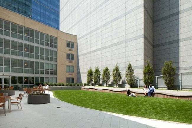 Building Photo - Linc LIC