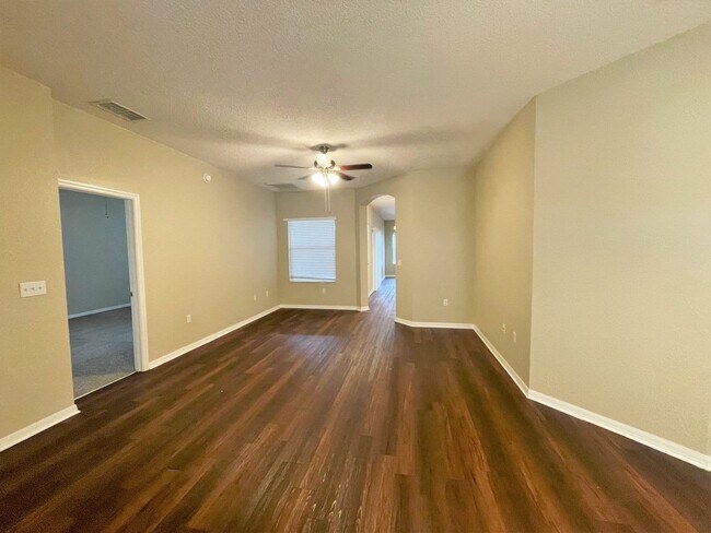 Foto del edificio - 3790 Sandhill Crane Dr