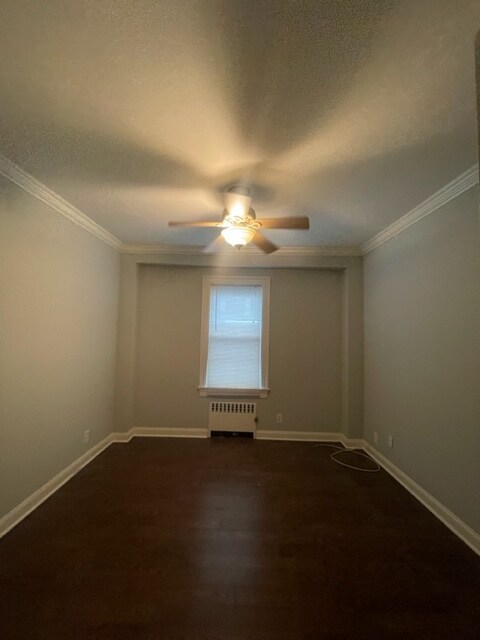 Foto del edificio - 230 Hillside Pl