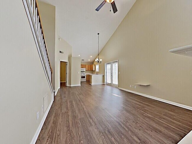 Building Photo - 2110 Keenland Ct