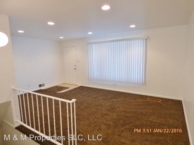 Building Photo - 2864 E Pamela Dr