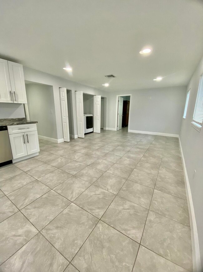 Building Photo - 4344 Mars Ave