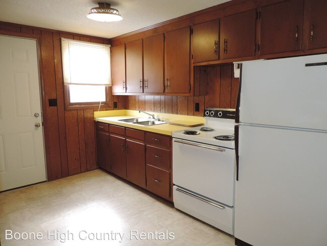 Building Photo - 2278 Silverstone Rd