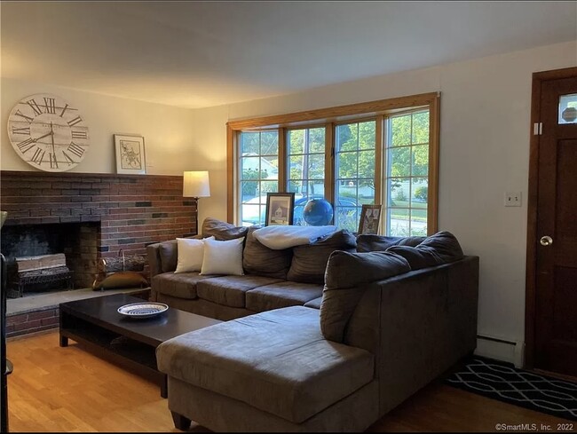 Building Photo - 208 Lyman Dr
