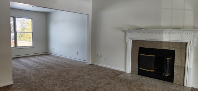 Foto del edificio - 431 Wheatfield Dr