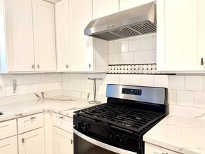 Building Photo - 4128 Bissonnet St