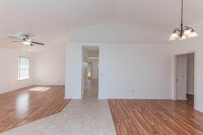 Building Photo - 25 Littleton St