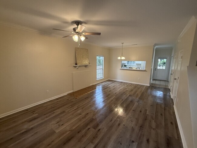 Foto del edificio - 5337 Rosedown Court - 145