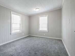Building Photo - 152 Walnut Dr