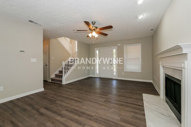 Foto del edificio - One month FREE RENT!!!