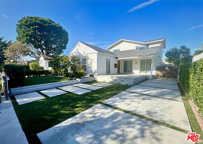 Building Photo - 2248 Greenfield Ave