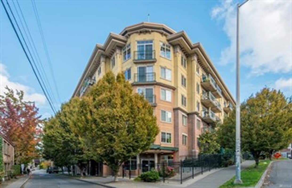 Photo - 700 E Denny Way #202