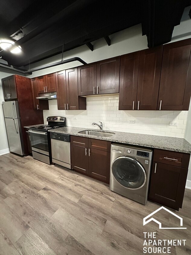 Foto principal - 725 St Johns Ave