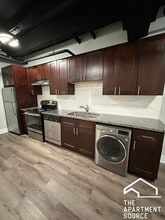 Building Photo - 725 St Johns Ave