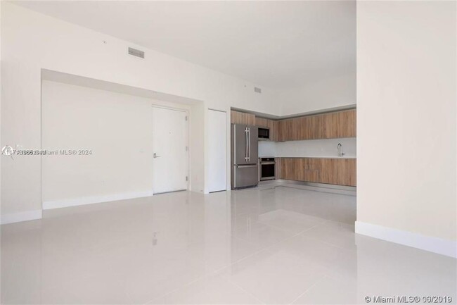 Building Photo - 3 bedroom in Aventura FL 33180