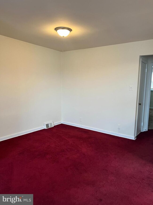Foto del edificio - 8320 Pickering Ave