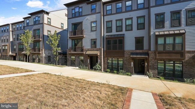 Building Photo - 17367 Harrison Rdg Dr