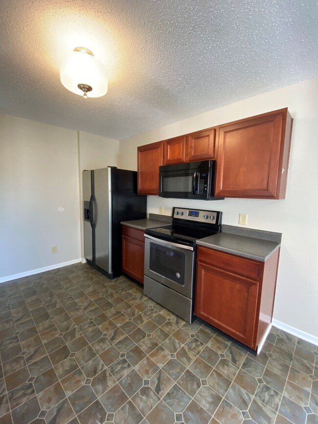 Kitchen - 7934 Wildwood Farms Ln