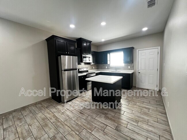 Foto del edificio - 1327 W Garfield Ave