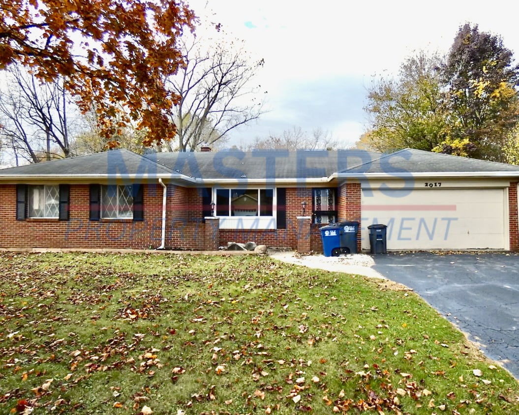 Foto principal - 2017 Garden Ln