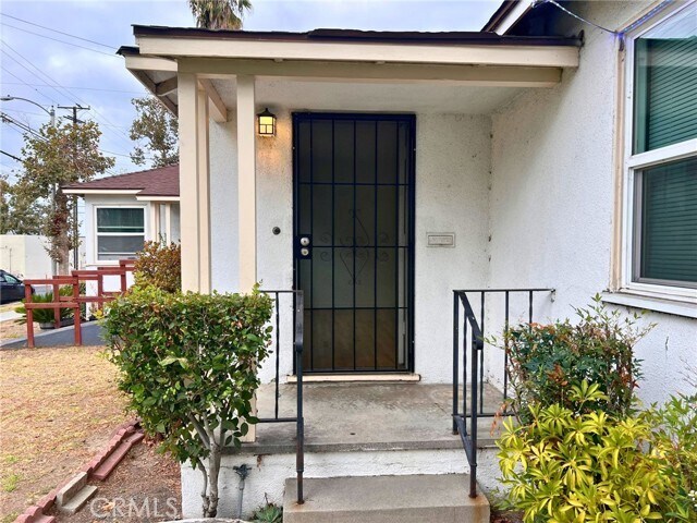 Foto del edificio - 7957 Milton Ave
