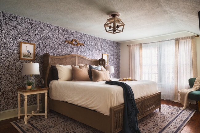 Foto del edificio - 715 Grandin Rd