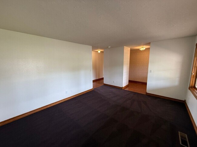 Foto del edificio - 460 SE Conifer Pl