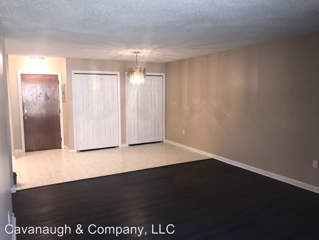 Building Photo - 2121 Cromwell Hills Dr