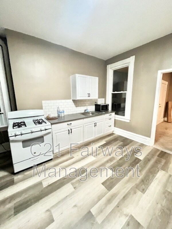 Foto del edificio - 628 Greenfield Ave